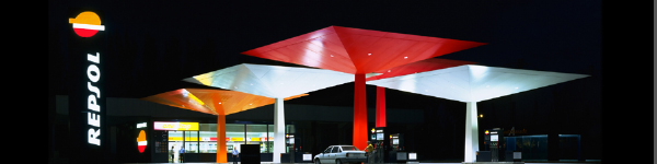 repsol-gasolinera-norman-foster-gas-station.jpg